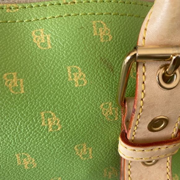Dooney & Bourke Purse & Wristlet Set (Green) w/Gold Hardware. - Picture 7 of 15